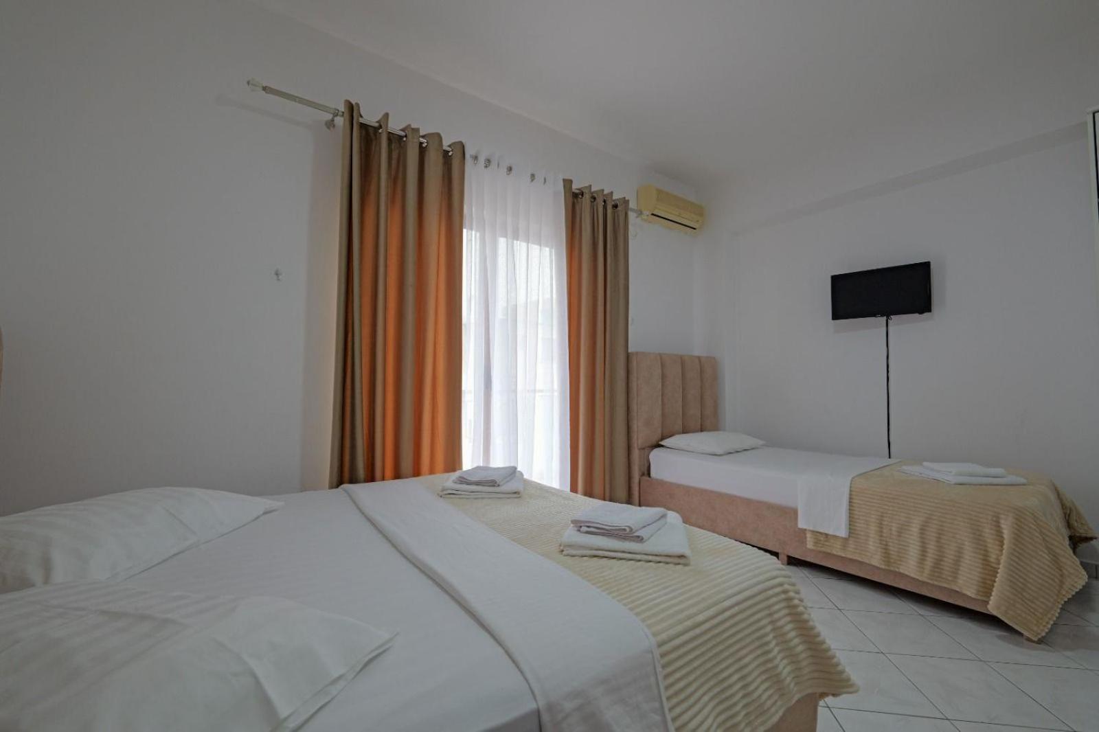 Hotel Eden Sarandë 外观 照片