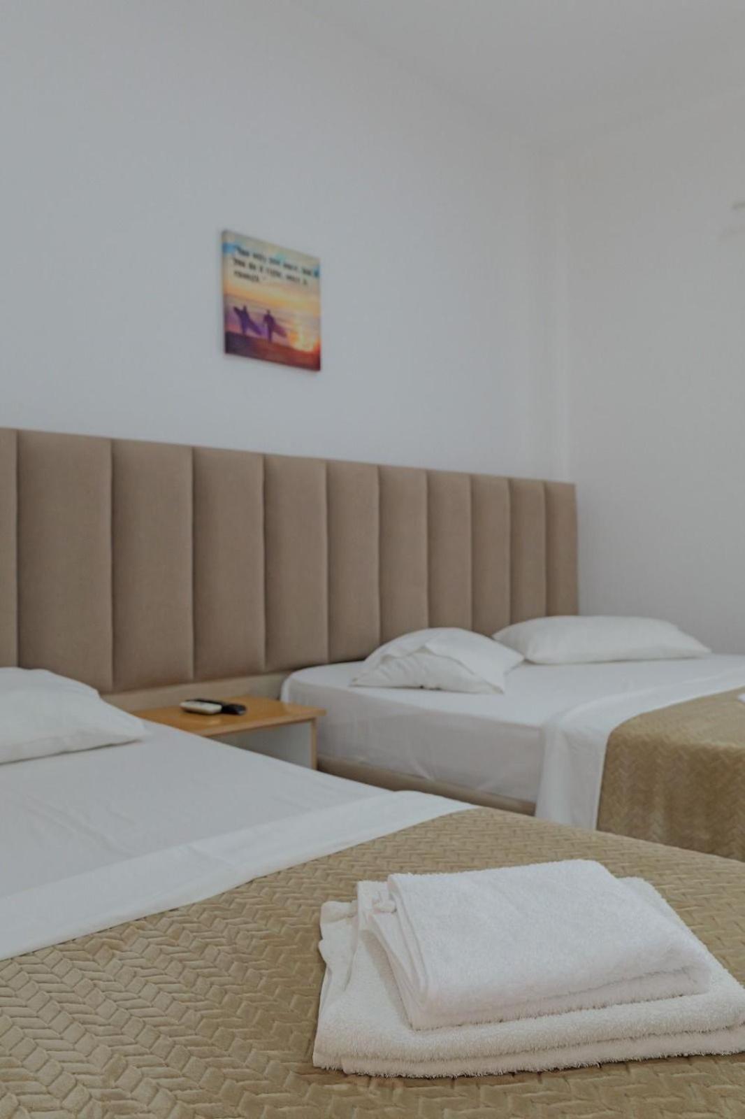 Hotel Eden Sarandë 外观 照片