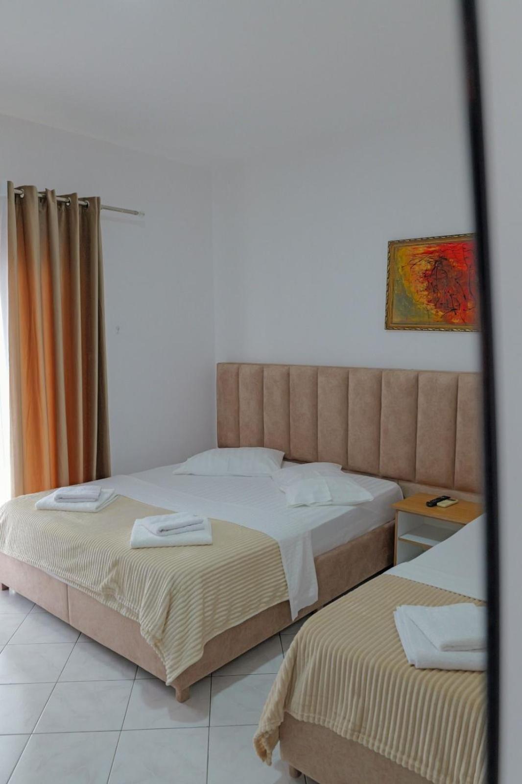 Hotel Eden Sarandë 外观 照片